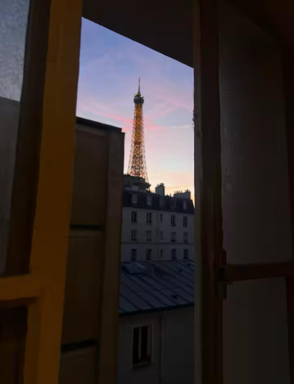 Eiffel Tower View Haussmanian Charm 2min Walk From The Eiffel Tower Gardens Apartamento *