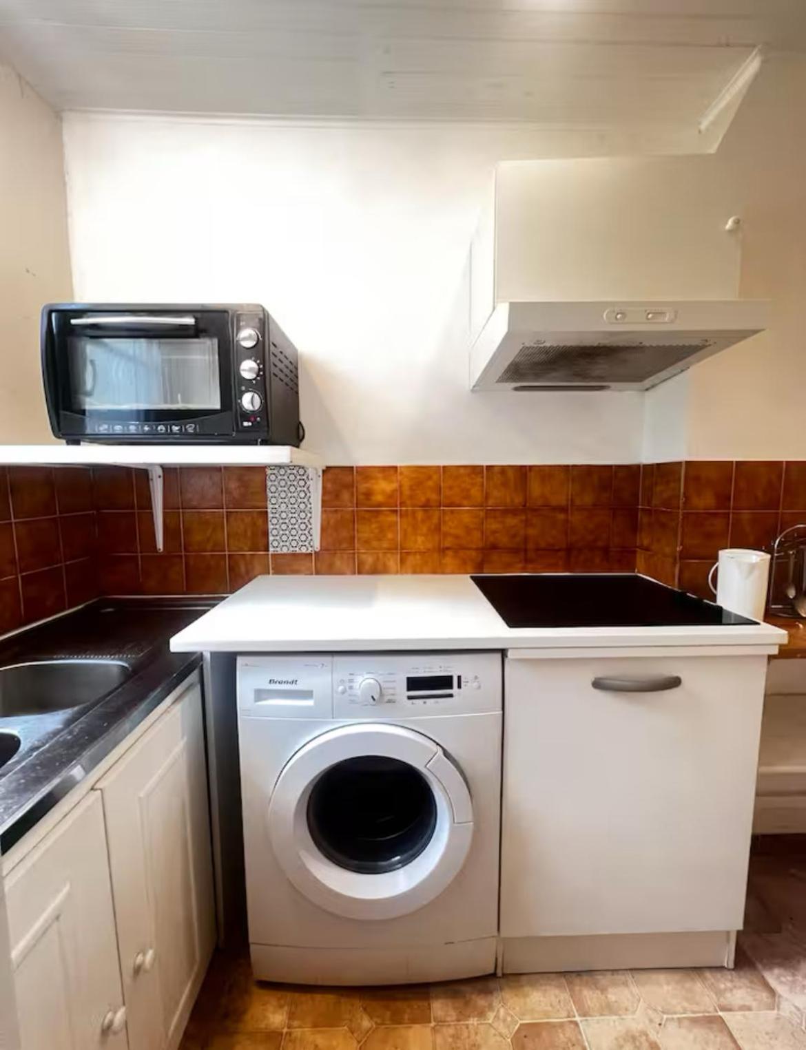 Apartamento Eiffel Tower View Haussmanian Charm 2min Walk From The Eiffel Tower Gardens Paris